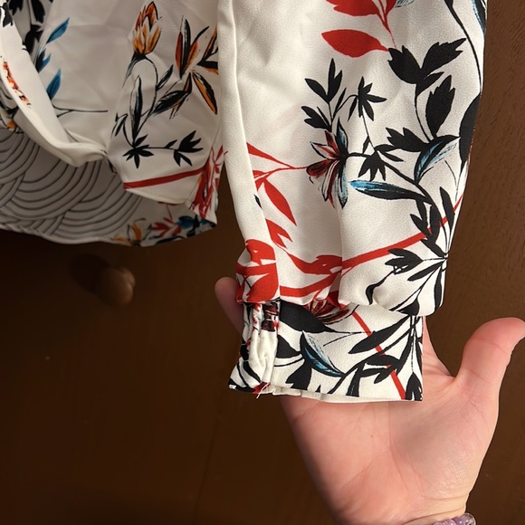 Womens blouse - Picture 5 of 6